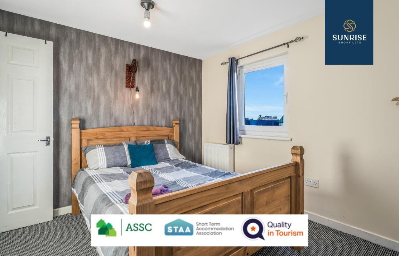The Law, Has 4 Rooms With Tvs, 2 Bathrooms, Central, Free Parking, Fully Equipped, Contractor And Trades Favourite, 5 Mins To Centre - Long Stays, Invoice And Reduced Price Are Only Via Sunrise Short Lets Dundee Kültér fotó