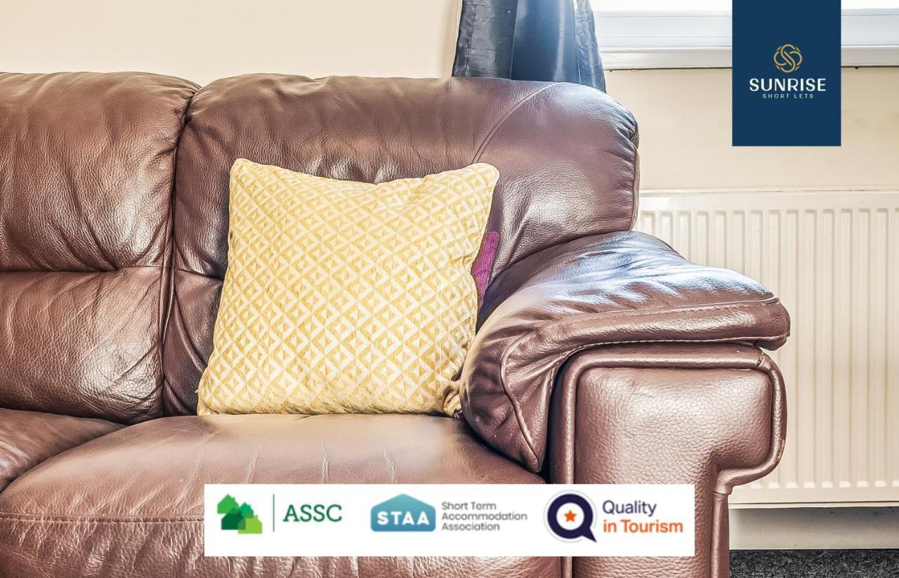 The Law, Has 4 Rooms With Tvs, 2 Bathrooms, Central, Free Parking, Fully Equipped, Contractor And Trades Favourite, 5 Mins To Centre - Long Stays, Invoice And Reduced Price Are Only Via Sunrise Short Lets Dundee Kültér fotó